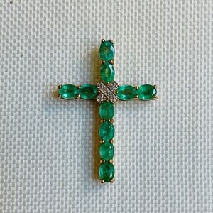 10K Yellow Gold Light Green Natural Emerald Cross Pendant Necklace